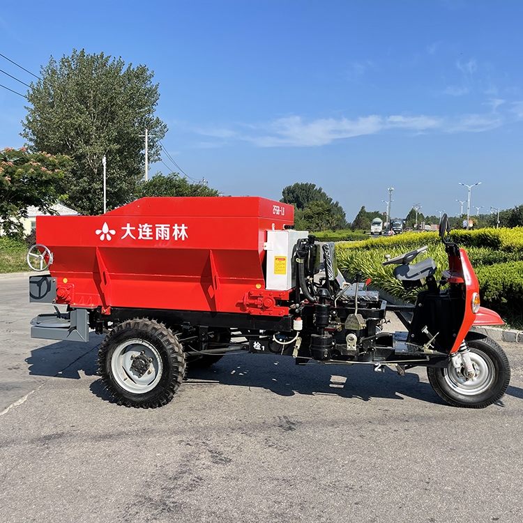 如何選擇適合農(nóng)場(chǎng)規(guī)模的大型牛羊糞撒糞車(chē)？